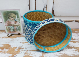 Vintage rieten doosje
