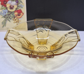 Gele persglas schaal