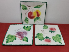 3 Majolica schaaltjes