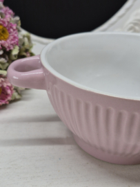 Roze aardewerk soepkom