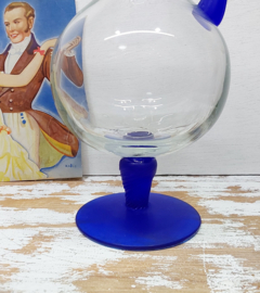 Karaf op blauwe voet