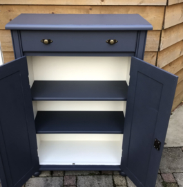 Meidenkast in de kleur Wing Commandor