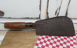Brocante hakbijl, hout hiep
