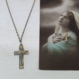 Zilveren ketting met kruisje
