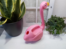 Roze flamingo gieter