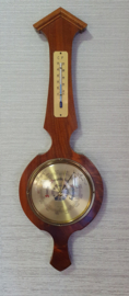 Ouderwetse barometer en thermometer