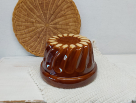 Kleine aardewerk puddingvorm