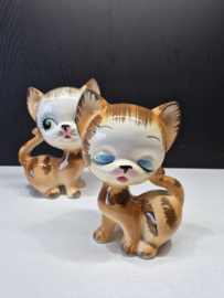 2 vintage poezen beeldjes