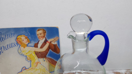Karaf op blauwe voet