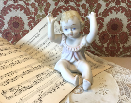 Baby piano beeldje