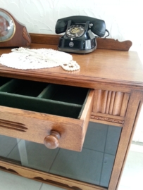 Oma's theekastje