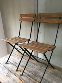 OV20110547 Old French folding patio chairs (2 equal) with wooden seat in very nice condition! Price is per piece. Pickup only.