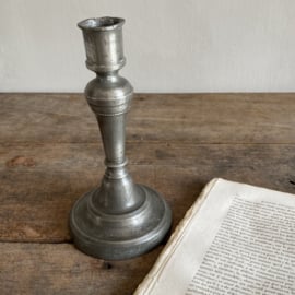 OV20110915 Old French pewter candlestick in beautiful condition! Size: 20 cm high / cross section foot: 11.5 cm / cross section candle holder: 3.5 cm