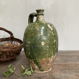 AW20110049 Antique French walnut oil jug period: 19th century in beautiful condition! Size: 30 cm. high / 17 cm. cross section (measured across the "belly")