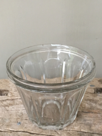 OV20110278 Old French mouth-blown confiture pot contents: 500 grams in perfect condition! . Size: 9.5 cm. high / 12 cm. section.