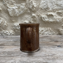 AW20111313 Antique French chocolate pitcher with yellow glazed interior in beautiful condition! Size: 11.5 cm high / 8.5 cm cross section