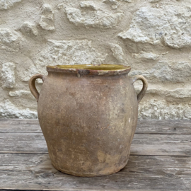 AW20111307 Old French pot with a beautiful yellow glazed interior and rim. For details, see photos for rim imperfections. Otherwise in beautiful condition! Dimensions: 23 cm high / 19 cm diameter