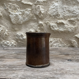 AW20111313 Antique French chocolate pitcher with yellow glazed interior in beautiful condition! Size: 11.5 cm high / 8.5 cm cross section