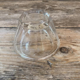 OV20111058 Antieke Franse confiturepot van mond geblazen glas in perfecte staat! Afmeting: 8 cm hoog / 11,5 cm doorsnede.