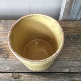 AW20110494 Old French jam jar in soft yellow color, in beautiful condition! Size: 12.5 cm. high / 11 cm. section