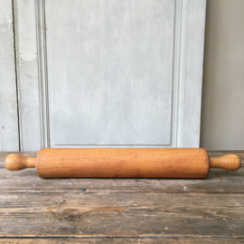 OV20110655 Antique French XL rolling pin in beautiful condition! Size: 61 cm. long / 8 cm. cross section