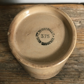 AW20110610 Old French ointment jar stamp - C Fougerolle - content: 375 grams. Beautifully buttered and in perfect condition! Size: 12 cm. high / 8 cm. intersection.