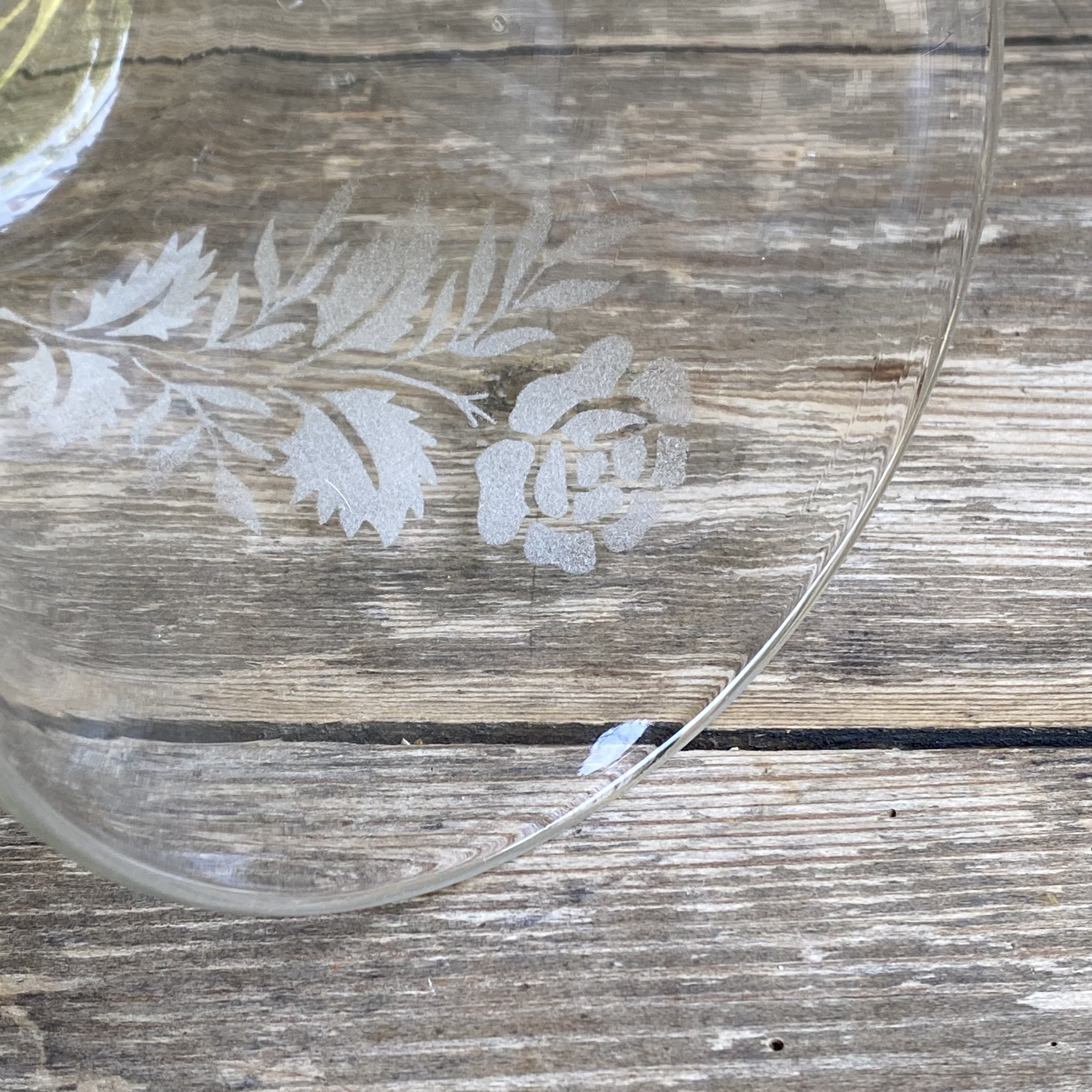 OV20111063 Groot antiek Frans Amité gelegenheidsglas van mond geblazen glas periode: 19de eeuw. In perfecte staat! Afmeting: 22,5 cm hoog / 13 cm doorsnede
