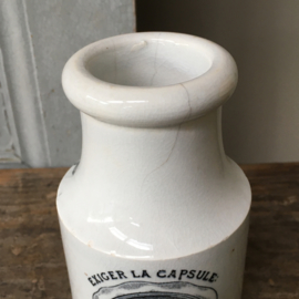 AW20110666 Large antique French mustard pot Grey-Poupon stamp - Opaque de Sarreguemines - period: 1875-1900 has 2 old hairlines (see photos 3 & 5) otherwise in beautiful condition! Size: 12.5 cm. high / 7 cm. cross section.