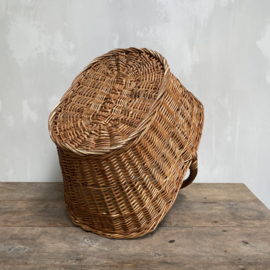 BU20110106 Old large French shopping basket of woven cane perfect for everyday use in beautiful condition! Size: 26 cm. high (to handle) and 48 cm. high (up to handle) / 56 cm. long / 35 cm. wide.