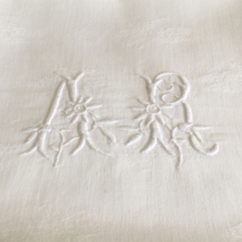 LI20110027 Set of 6 old French napkins of damask with beautiful monogram - A. R - in perfect condition! / Size: 61x61 cm.