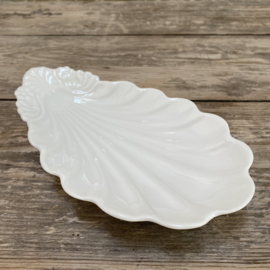 AW20111309 Old French serving dish in beautiful condition! Size: 23 cm long / 13 cm cross section / 3.5 cm high