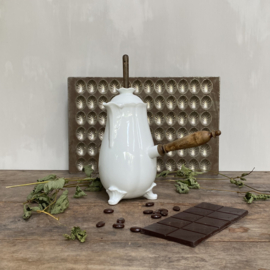 AW20111043 Sierlijke antieke porceleinen Franse chocolatière stempel - Limoge France -  compleet met houten schuimklopper. Prachtige gedetailleerd en staat! Afmeting: 22,5 cm. hoog (t/m deksel) / 8 cm. doorsnede