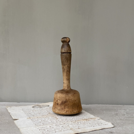 OV20110752 Old French wooden pestle, nicely aged.... Size: 19.5 cm. long / 8 cm. cross section