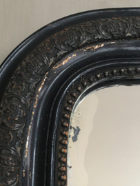 OV20110707 Antique French mirror Louis Philippe style mirror with original beautiful weathered mirror glass. Profiled frame made of wood with a black patina layer. Period: 19th century. Size: 66.5 cm / high / 51 cm. wide. Pickup only.