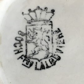 AW20110607 Antiek Belgisch confiturepotje stempel -Boch Freres la Louviére - periode: 1880-1900. Heeft een oud haarscheurtje, maar verder in prachtige staat! Afmeting: 6,5 cm. hoog / 9 cm. doorsnede.