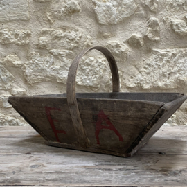 BU20110190 Old French traditional wooden grape harvest basket with the winery's initials in beautiful grey weathered condition! Size: 48 cm long / +/- 26 cm high (including handle) / 28.5 cm wide