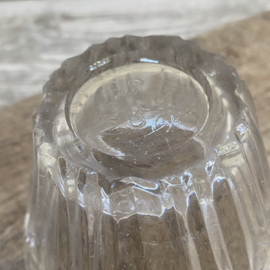 OV20111109 Antique French confiture jar - SV 250 grams - made of hand-blown glass in beautiful condition! Size: 7.5 cm high / 10 cm cross section.
