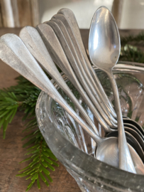 OV20110882 Set of 8 old French pewter dessert spoons in beautiful condition! Size: 14 cm. long.