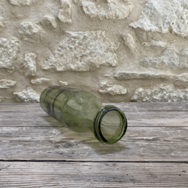 OV20111105 Grote oude Franse azijn fles van mond geblazen in prachtige staat! Afmeting: 32,5 cm hoog / 8,5 cm doorsnede (onderzijde) / 5,5 cm doorsnede (bovenzijde)