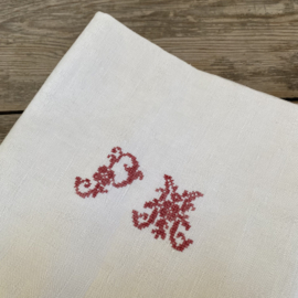 OV20111114 Set of 5 old French linen/damask napkins with embroidered monogram P M in a generous size of 77 x 65 cm....so also beautiful for other possibilities. They are all 5 in beautiful condition!
