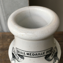 AW20110666 Large antique French mustard pot Grey-Poupon stamp - Opaque de Sarreguemines - period: 1875-1900 has 2 old hairlines (see photos 3 & 5) otherwise in beautiful condition! Size: 12.5 cm. high / 7 cm. cross section.