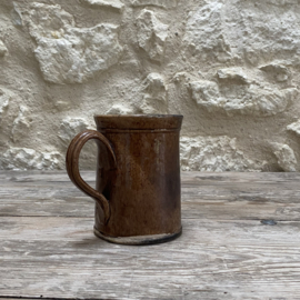 AW20111313 Antique French chocolate pitcher with yellow glazed interior in beautiful condition! Size: 11.5 cm high / 8.5 cm cross section