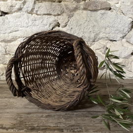 BU20110185 Old French traditional woven basket in beautiful condition! Size: 27 cm high / 33 cm cross section