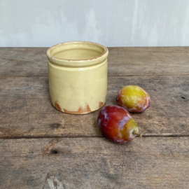 AW20110979 Antique French confiture pot Novia handmade yellow glazed in beautiful condition! Size: 9 cm. high / 9 cm. cross section.