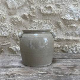 AW20111262 Oude Franse pot van grès aardewerk in prachtige staat! Afmeting: 23,5 cm hoog / 20 cm doorsnede