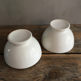 AW20110701 Set of 2 old sturdy rinsing bowls with blind mark 3B in perfect condition! Size: 8 cm. high / 13 cm. cross section