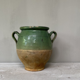 AW20111022 Antieke Zuid-Franse kleine groene confit pot periode: 19de eeuw in prachtige staat! Afmeting:  21,5 cm. hoog / 15 cm. doorsnede