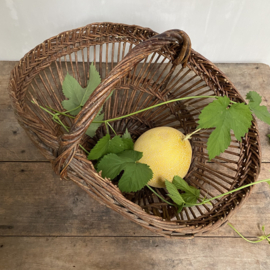 BU20110102 Large old French harvest basket of woven willow wood in beautiful condition! Size: 28 cm. high (to handle) / 58.5 cm. long / 41 cm. cross section