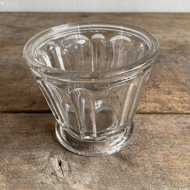 OV20111021 Antieke Franse confiture pot van mond geblazen glas periode: 19de eeuw in prachtige staat!  Afmeting: 10,5  cm hoog /  12 cm doorsnede