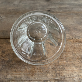 OV20111035 Antieke Franse confiturepot van mondgeblazen glas inhoudsaanduiding: 375 gram in prachtige staat! Afmeting: 8,5 cm hoog /  11 cm doorsnede